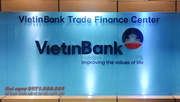 Biển quảng cáo Backdrop sau quầy lễ tân của Ngân hàng Thương mại Cổ phần công thương Việt Nam VietinBank – Chi nhánh Cửa Nam