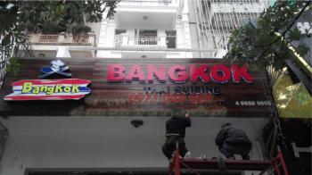Làm Biển Quảng Cáo Mica Nhà Hàng Bangkok Thai Cuisine