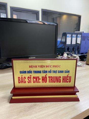 Mẫu Biển Tên, Biển Chức Danh Để Bàn Đẹp, Sang Trọng - Tinh Hoa Việt AD